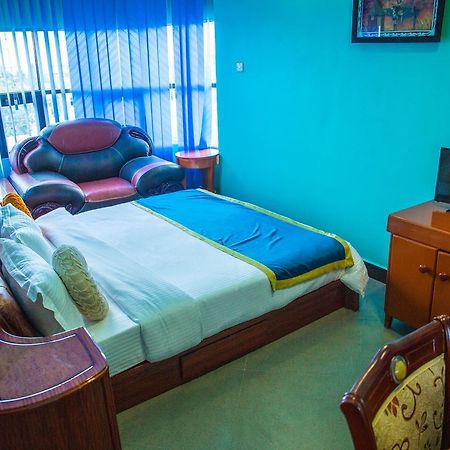 Bl Airport Hotel Dar es Salaam Buitenkant foto
